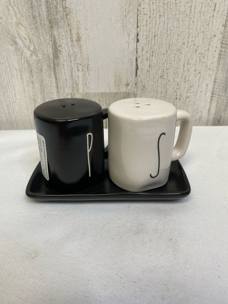 Rae Dunn Salt & PepperShaker