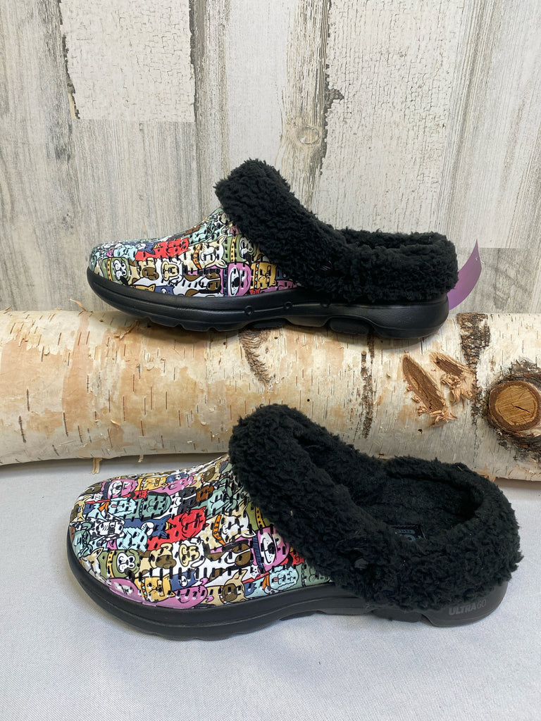 Skechers Size 9 Black Slippers Slip-ons