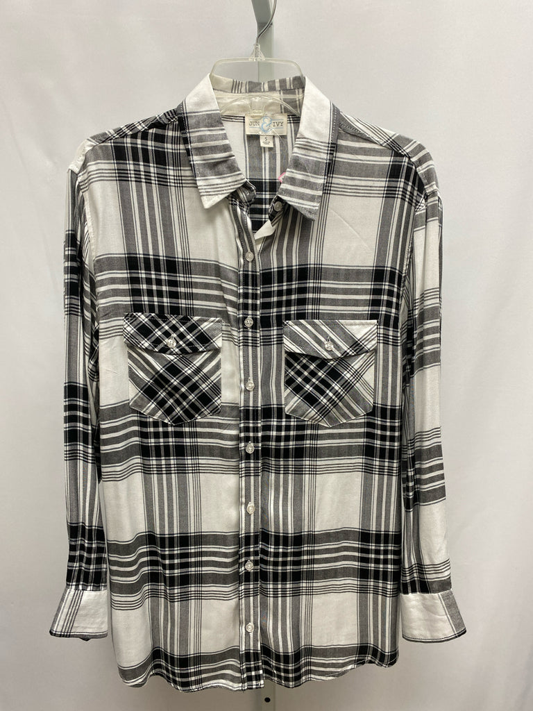 Size Small Black/White Long Sleeve Top