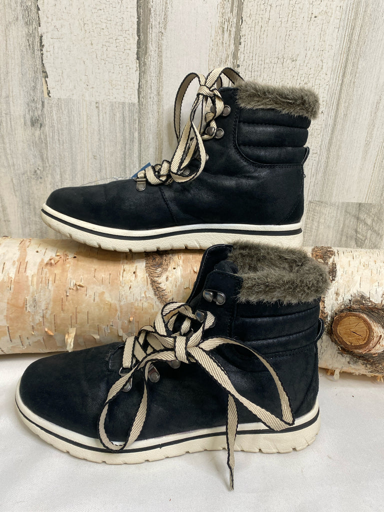 Cliffs Size 9 Black Booties