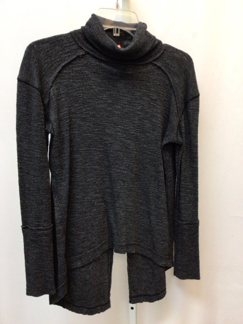 We the Free Size XS Charcoal Long Sleeve Top