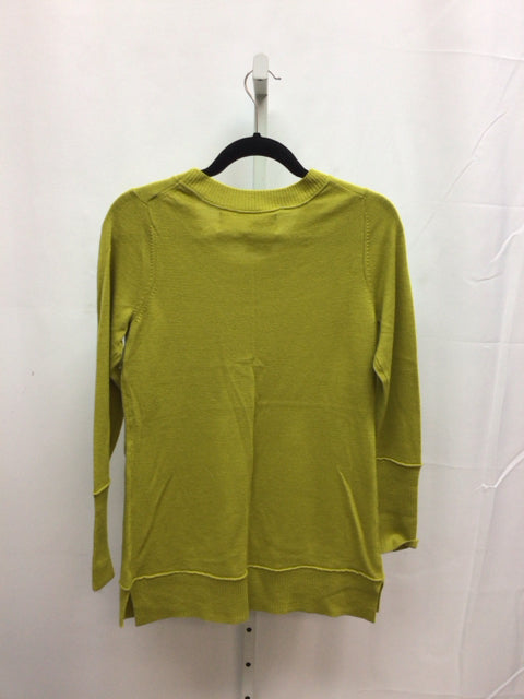 Max Studio Size Medium Green Long Sleeve Sweater