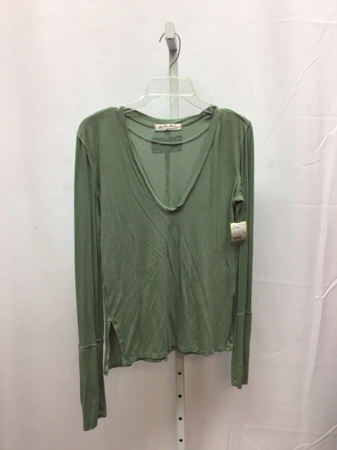 We the Free Size Small Green Long Sleeve Top