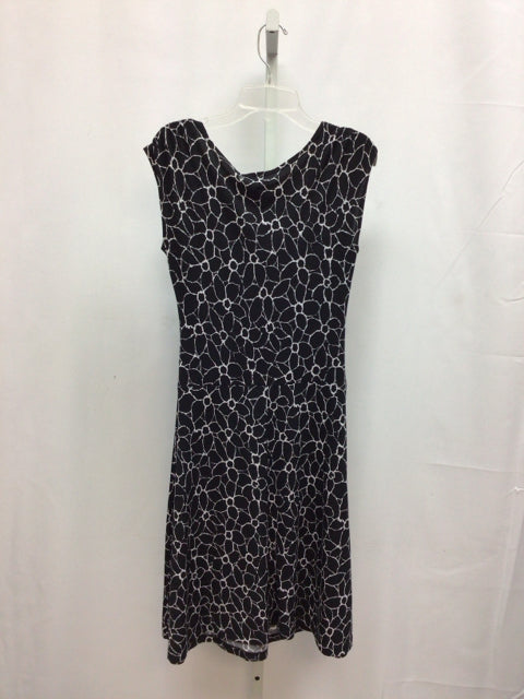 Size 4 EN FOCUS Black/White Sleeveless Dress