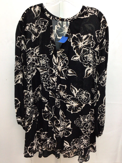 Free People Size Small Black Floral Long Sleeve Tunic