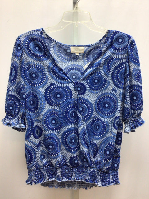 Mello Day Size Large Blue Print 3/4 Sleeve Top