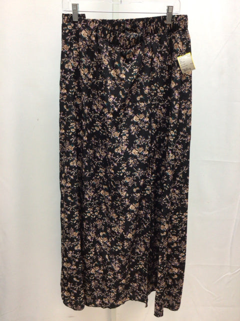 Size 3X Shein Black Floral Skirt