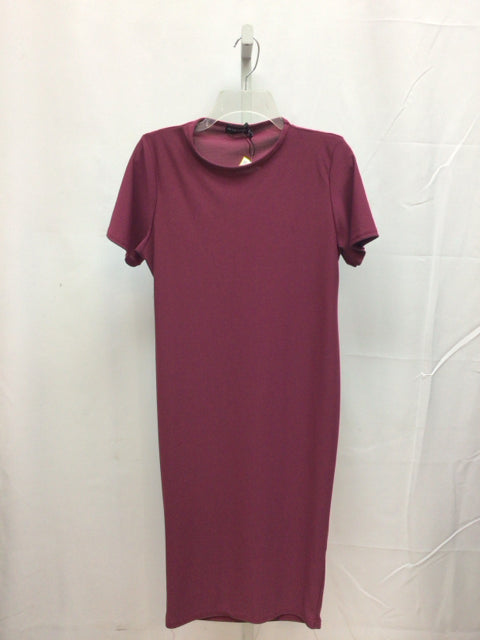 Size 14 Maroon Short Sleeve Dress