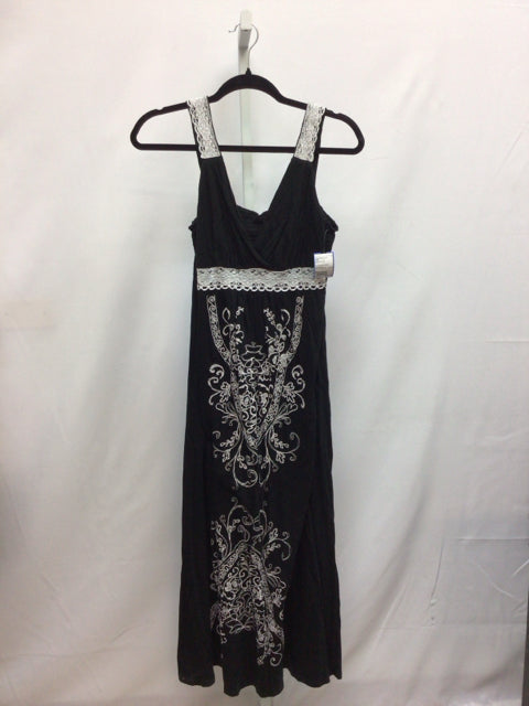 RXB Size Small Black/White Sleeveless Dress