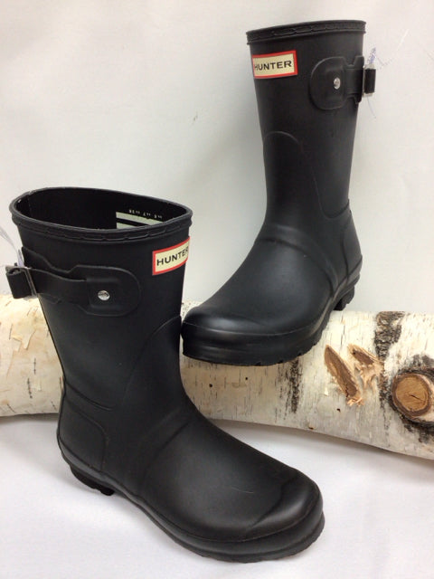Hunter Size 7 Black Rain Boots