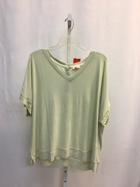 POL Size Large Green Short Sleeve Top
