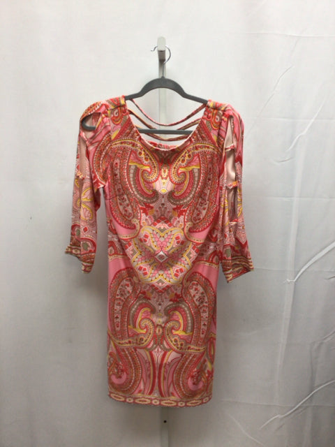 Size 8 Sandra Darren Pink Print 3/4 Sleeve Dress