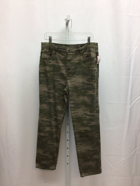 Style & Co. Size 16 Green Camo Pants
