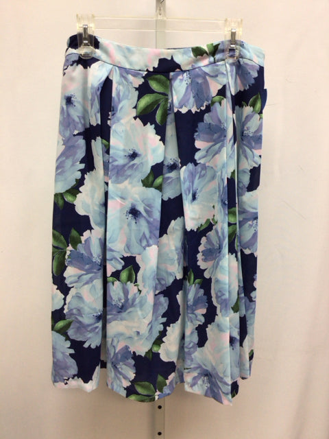 Size 14 Tahari Blue Floral Skirt