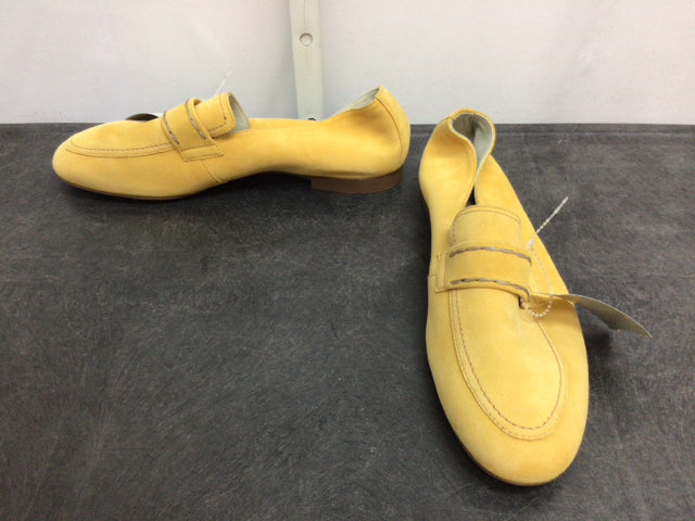Paul Green Size 8.5 Yellow Loafers