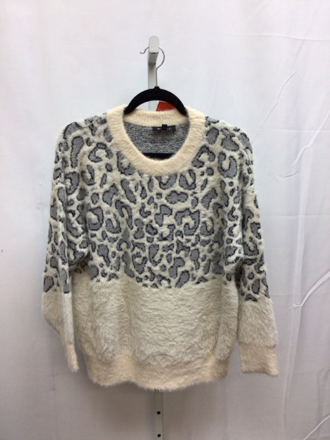 Sisters Size Small Animal Print Long Sleeve Sweater