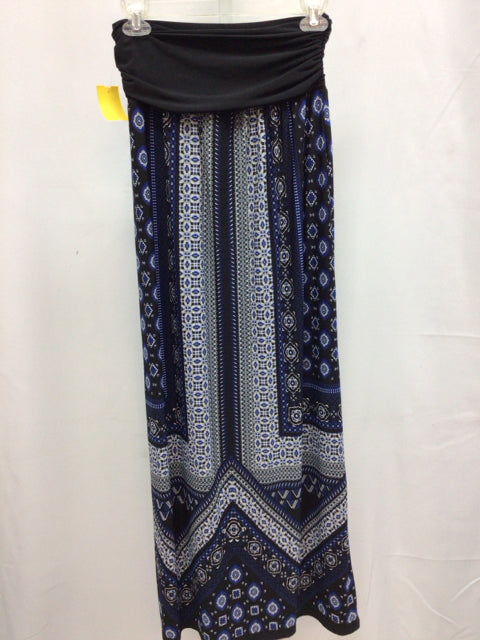 Size Medium Apt 9 Black/Blue Skirt