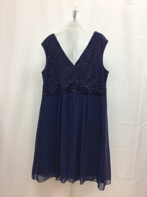 Size 20W Navy Special Occasion