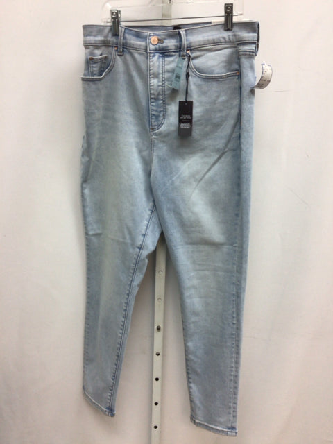 Ann Taylor Size 12P Denim Jeans