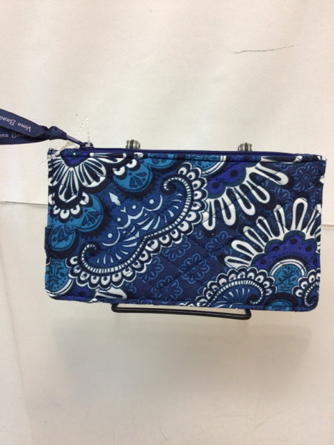 Vera Bradley Blue/White Credit Card Holder – Best Friends Consignment