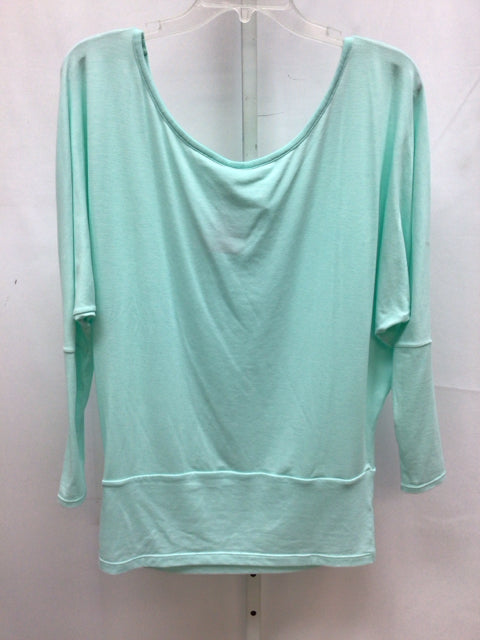 Lucy Size Small Mint Long Sleeve Top